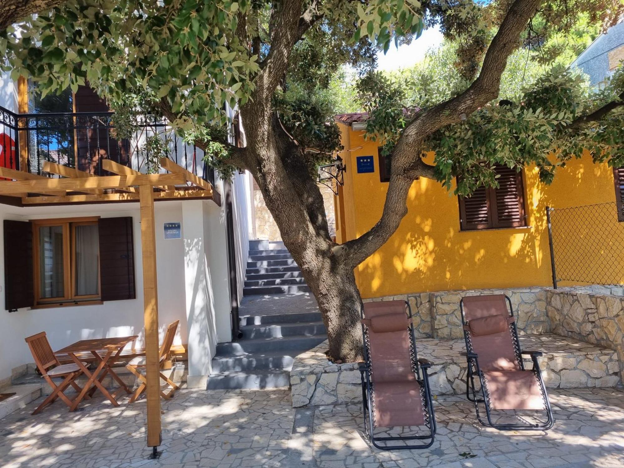 Apartments Jungic, Rab Banjol Exterior foto